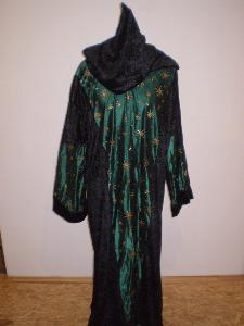 Čaroděj - sametové šaty s kapucí